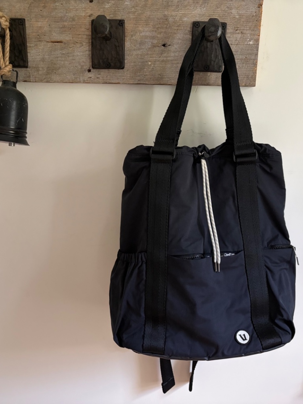 VUORI V1 CONVERTIBLE TOTE BACKPACK BLACK DRAWSTRING - Picture 9 of 11
